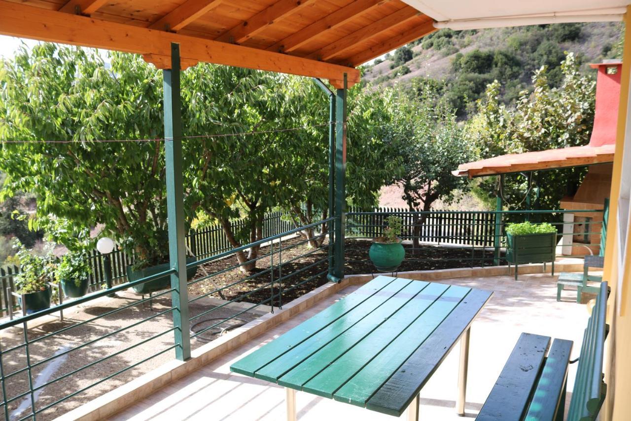 Polytimi House Villa Kalavryta Bagian luar foto