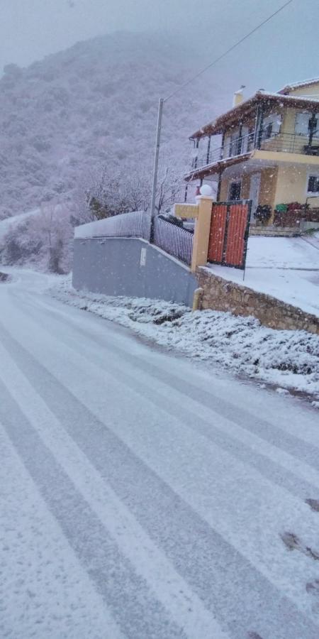 Polytimi House Villa Kalavryta Bagian luar foto
